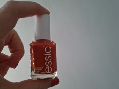 Essie Nagellack 859 to diy for