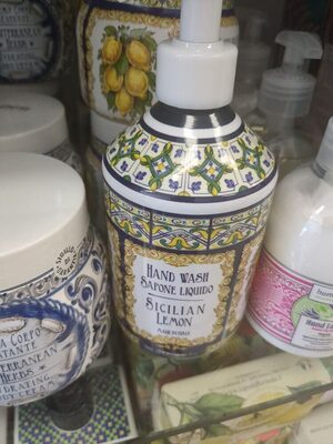 Hand wash sapone liquido