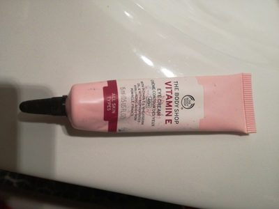 Crème contour des yeux