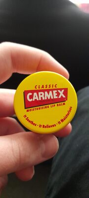 Classic Carmex moisturising lip balm