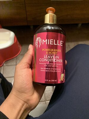 Pomegranate and honey leave-in conditioner