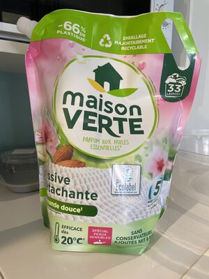 Lessive détachante