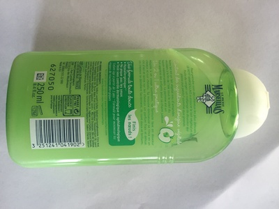 shampooing avec du lait et de la pomme