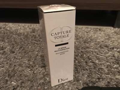 Capture totale le sérum multiperfection