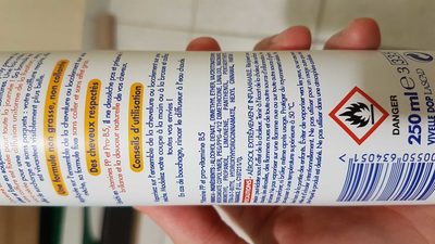 Spray coiffant micro-aéré