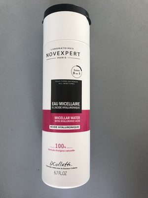 Eau micellaire à l’acide hyaluronique