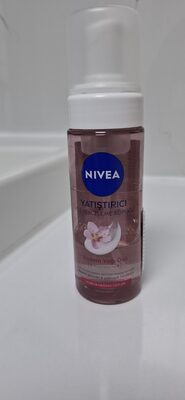 NIVEA Yatıştırıcı Yüz Temizleme Köpüğü