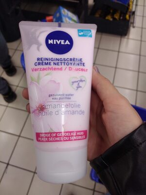 NIVEA Verzachtende reinigingscreme amandelolie