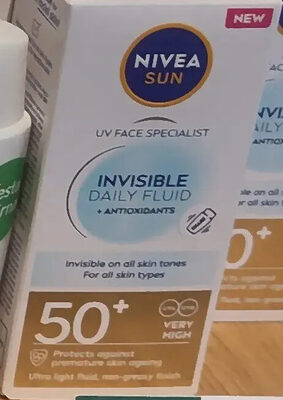 UV face specialist invisible daily fluid SPF 50+