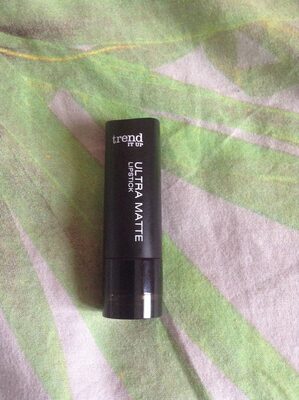 Ultra matte lipstick