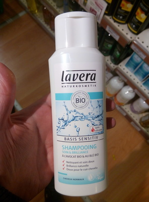 Basis Sensitiv Shampooing Soin & Brillance à l'Avocat & au Blé bio