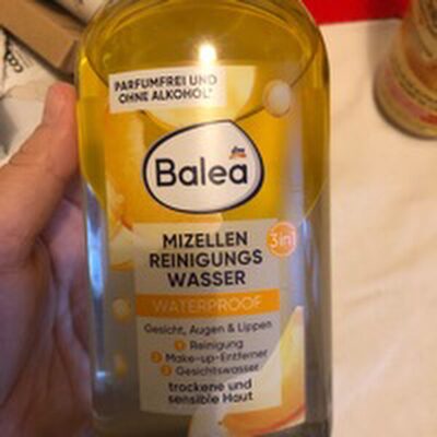 Mizellen Reinigungs Wasser