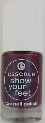show your feet toe nail polish