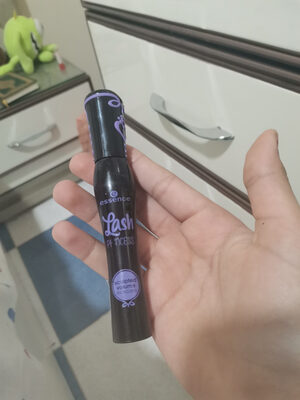 Essence Lash Princess Sculpted Volume Mascara