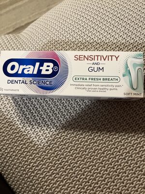 Oral-B SENSITIVITY AND GUM