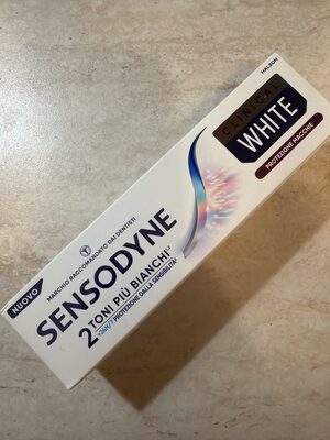 Sensodyne clinical white