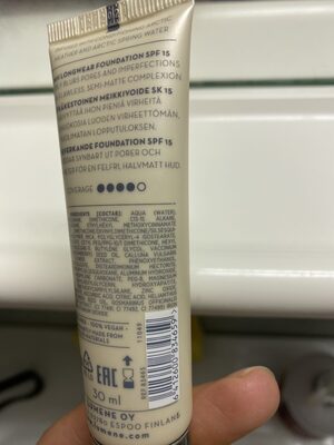 BLUR 16H LONGWEAR FOUNDATION
