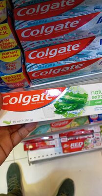 Colgate fluoride toothpaste w aloe Vera