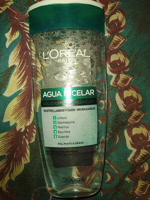 Agua micelar