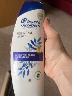 Head and Shoulders Supreme Repair anti dandruff shampoo