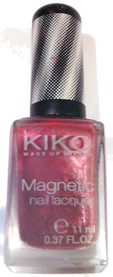 Magnetic nail lacquer