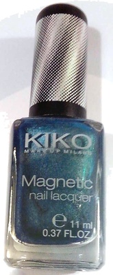 Magnetic nail lacquer