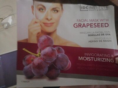 Facial mask with grapeseed