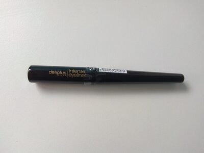 Intense eyeliner