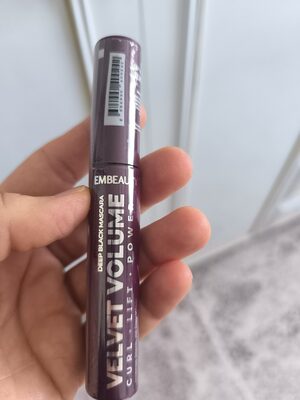 Embeauty Ultra Siyah Dolgunlaştırıcı Maskara – Hacim ve Uzunluk Etkili