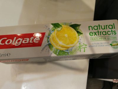 Colgate Natural Extracts