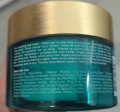 spread the kindness body cream - holy lotus & white Cran