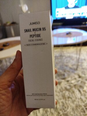 Jumiso Snail Mucin 95% + Peptide Essence