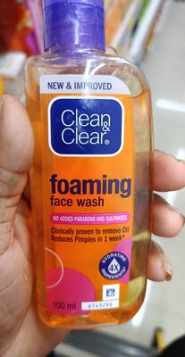 Clean & Clear Foaming Face Wash