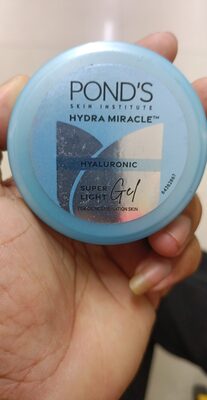 Pond's Hyaluronic Super Light Gel