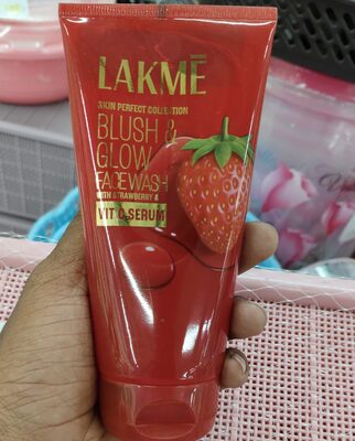 Lakme vit c serum facewash