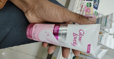 glow$Lovely face wash