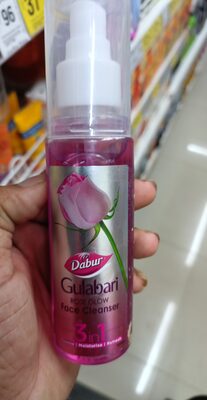 Dabur Gulabari Rose Glow Face Cleanser