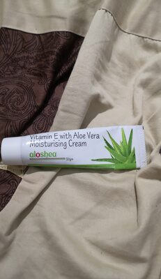vitamin e with aloe Vera moisturising cream